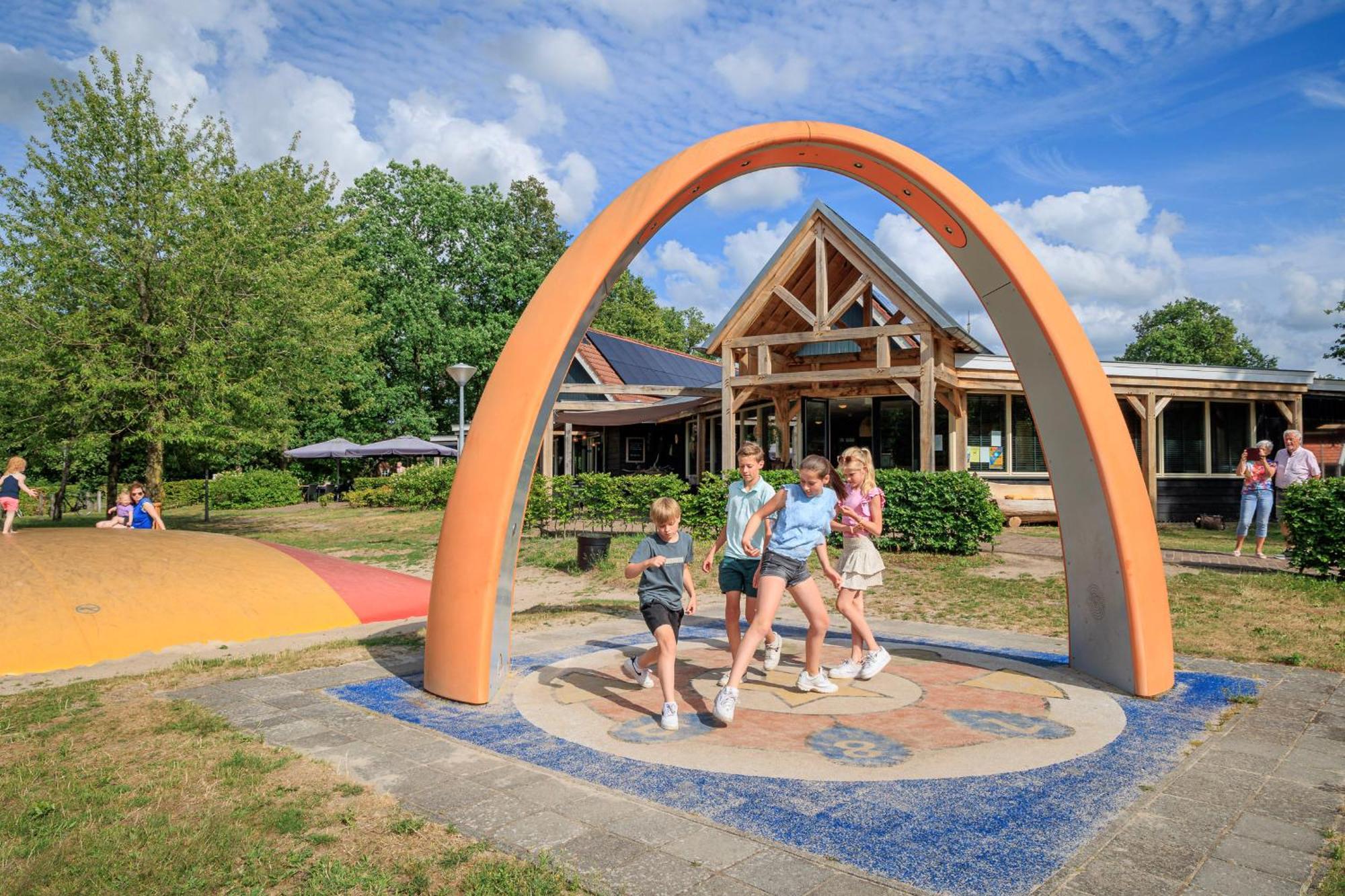 Recreatiepark Kaps Hotel Tubbergen Buitenkant foto